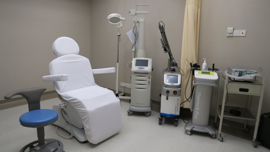 Dr. Ananda's Laser Treatment Room